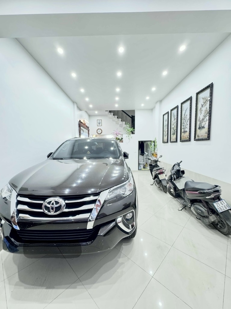 Bán nhà Hoàng Mai - diện tích 62m2 4 tầng - PHÂN LÔ Ô TÔ CHẠY VÒNG QUANH - giá 23,9 tỷ