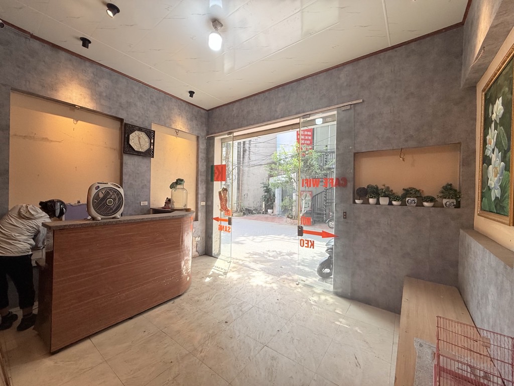 Bán nhà Nguyễn Khoái - diện tích 147m2 2 tầng - Ngõ to như phố Container - giá 23 tỷ