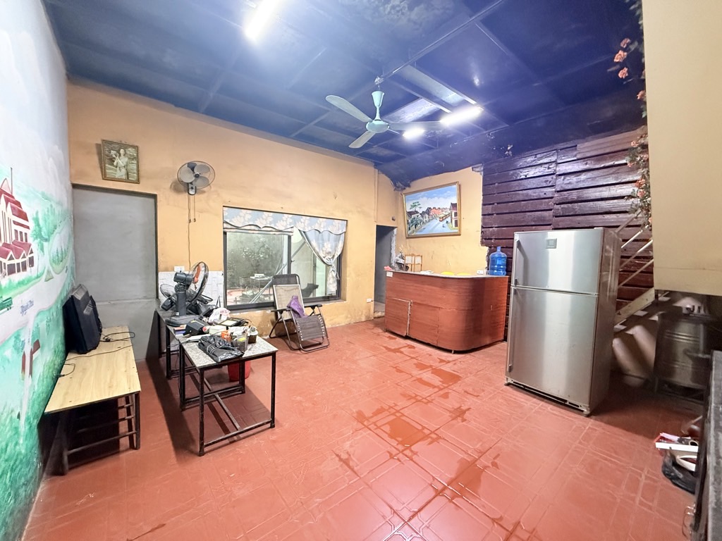 Bán nhà Nguyễn Khoái - diện tích 147m2 2 tầng - Ngõ to như phố Container - giá 23 tỷ