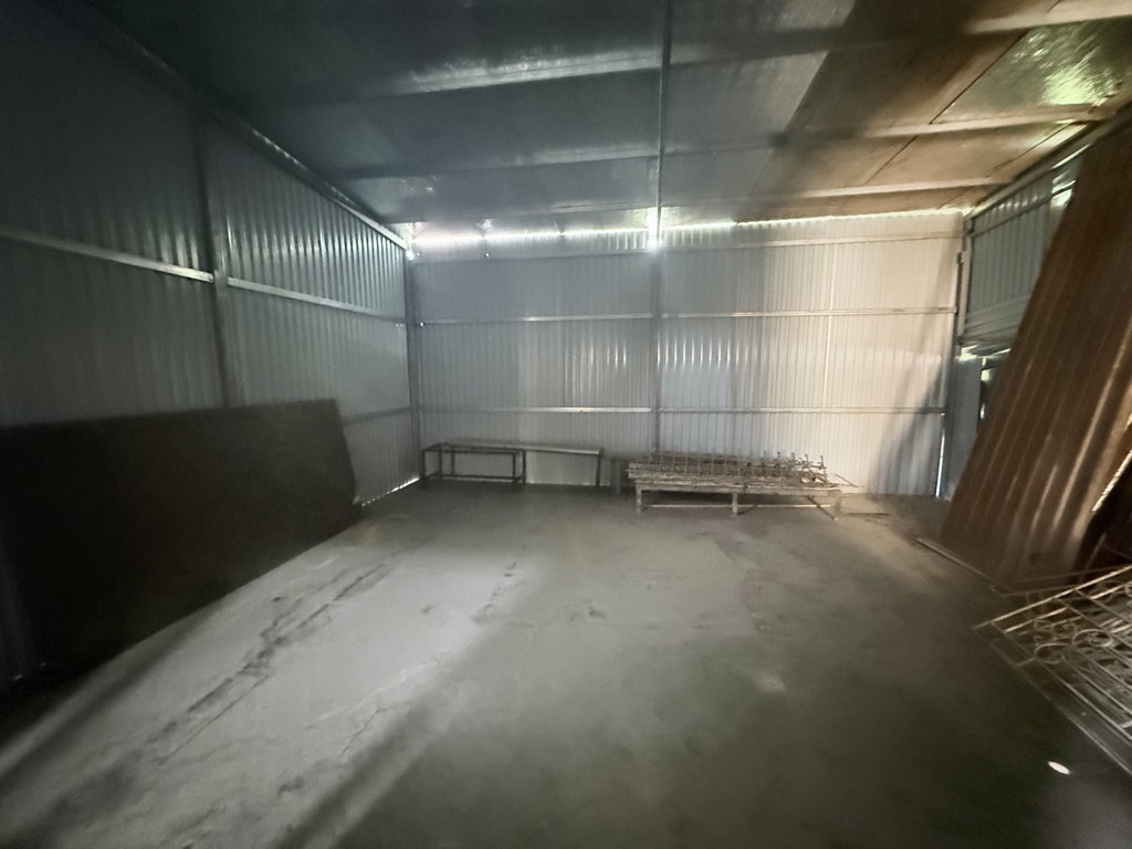 Bán nhà Nguyễn Khoái - diện tích 147m2 2 tầng - Ngõ to như phố Container - giá 23 tỷ