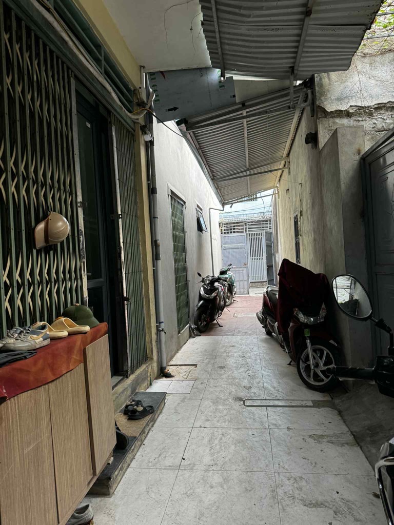 Bán nhà Định Công Thượng - diện tích 33m2 3 tầng - Siêu phẩm giá ngon vừa ở vừa cho thuê - giá 3,15 tỷ