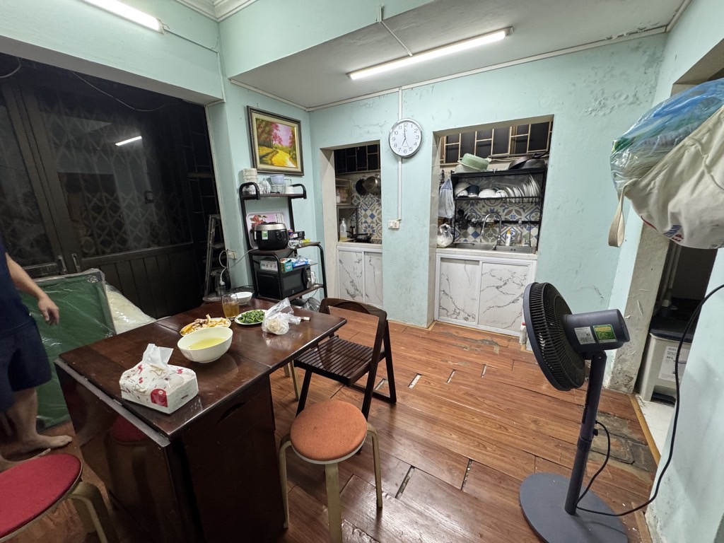 Bán nhà Thái Hà - diện tích 27m2 3 tầng - Ô tô tránh - giá 7,4 tỷ