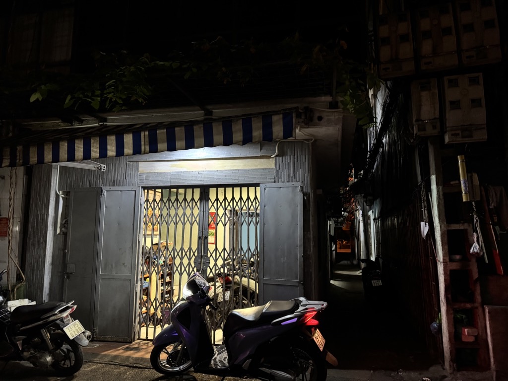 Bán nhà Thái Hà - diện tích 27m2 3 tầng - Ô tô tránh - giá 7,4 tỷ