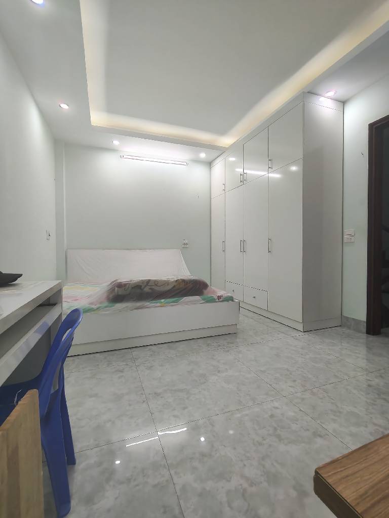 Bán nhà Mình Khai - diện tích 50.9m2 5 tầng - Nhà đẹp gần phố - giá 13,5 tỷ