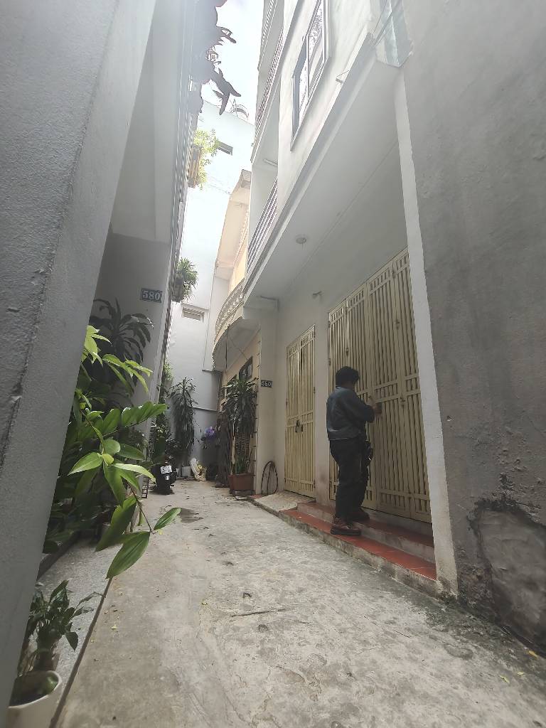 Bán nhà Mình Khai - diện tích 50.9m2 5 tầng - Nhà đẹp gần phố - giá 13,5 tỷ