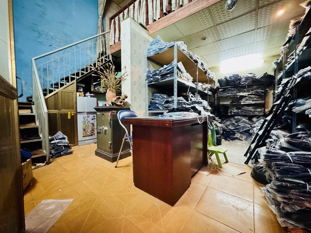 Bán nhà Nguyễn Chính - diện tích 31m2 2 tầng - Nhà cấp 4 gác xép - giá 2,95 tỷ