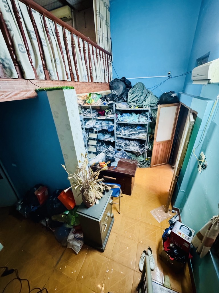 Bán nhà Nguyễn Chính - diện tích 31m2 2 tầng - Nhà cấp 4 gác xép - giá 2,95 tỷ