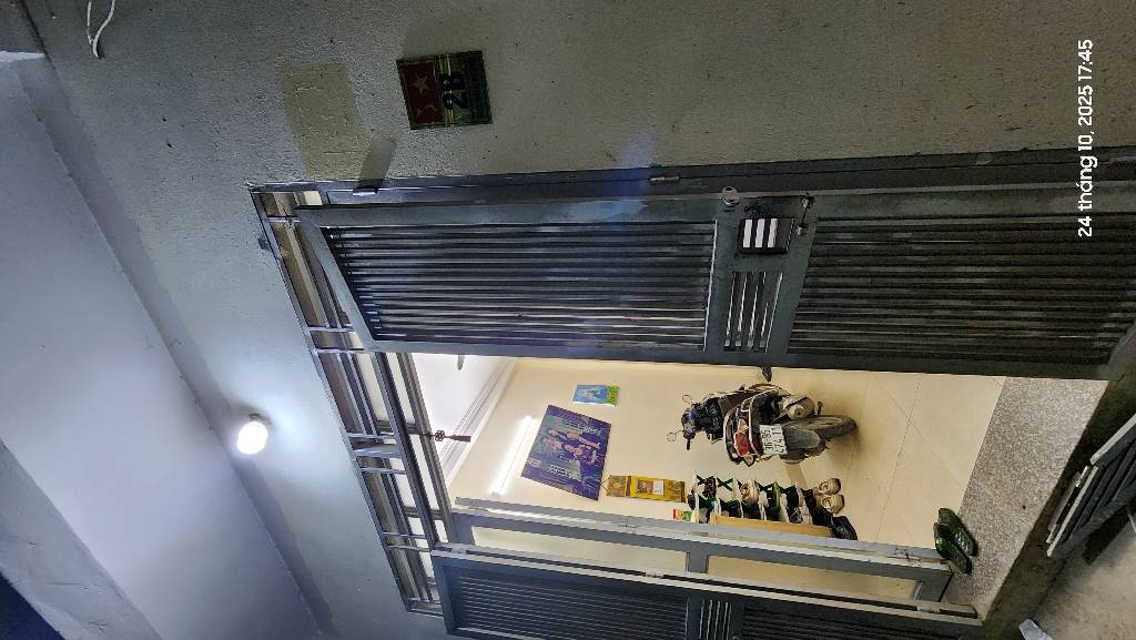 Bán nhà Nguyễn Xiển - diện tích 31m2 4 tầng - Ngõ nông, thông các ngả - giá 4,2 tỷ