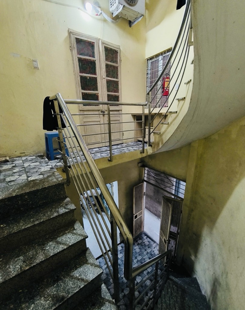 Bán nhà Khâm Thiên - diện tích 44m2 3 tầng - gần phố, tiện kết nối - giá 7,1 tỷ