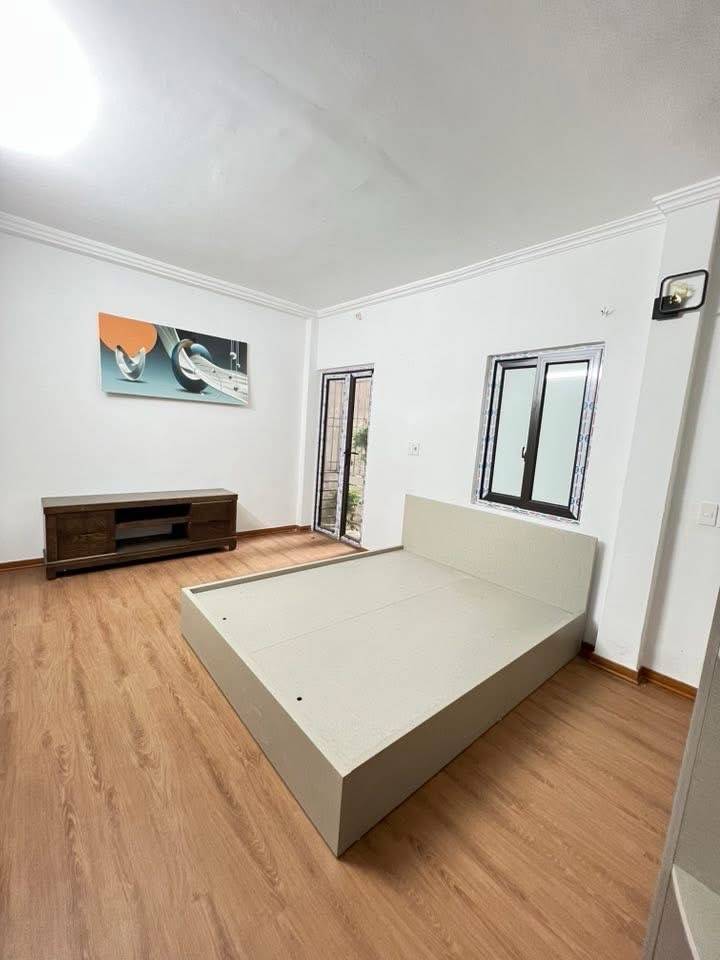 Bán nhà Thanh Đàm - diện tích 30,7m2 5 tầng - Ô tô đỗ cổng - giá 6,8 tỷ