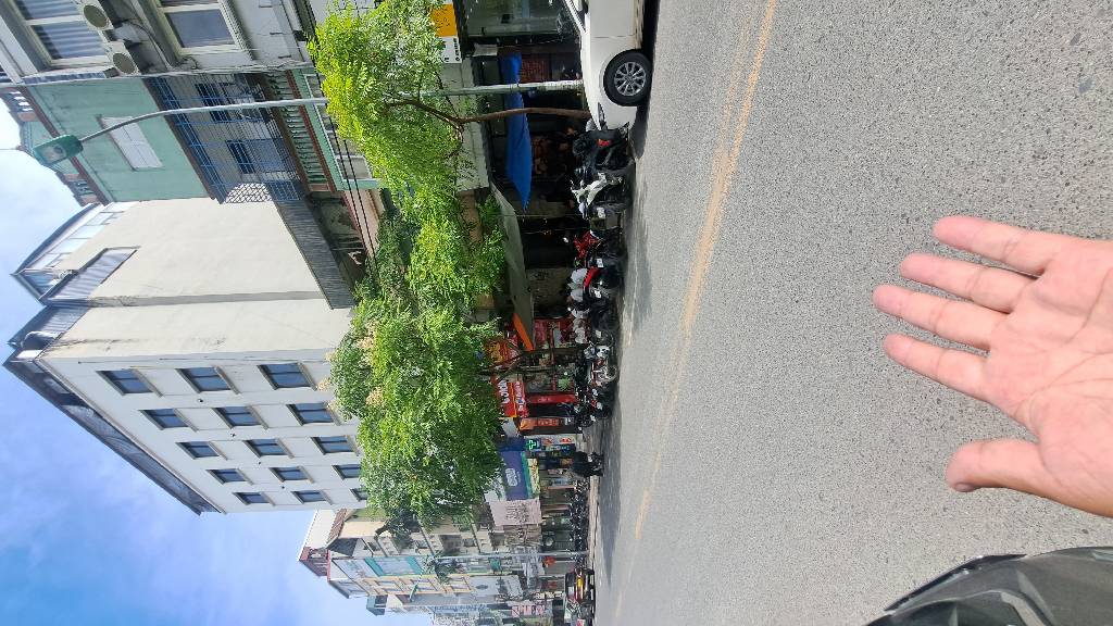 Bán nhà Trung Phụng - diện tích 25.7m2 3 tầng - Mặt phố kinh doanh - giá 16,8 tỷ