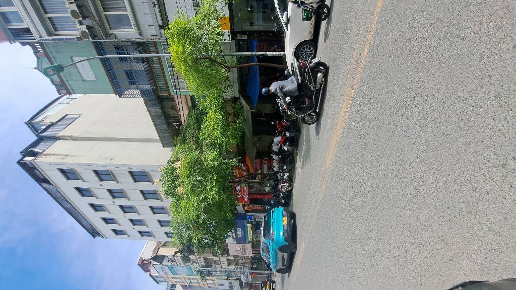 Bán nhà Trung Phụng - diện tích 25.7m2 3 tầng - Mặt phố kinh doanh - giá 16,8 tỷ