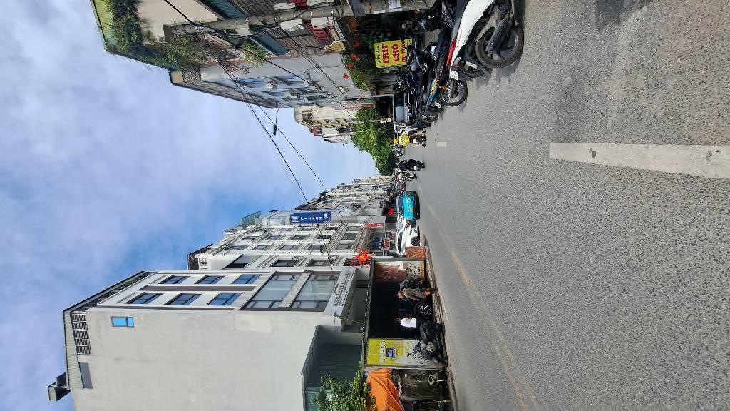 Bán nhà Trung Phụng - diện tích 25.7m2 3 tầng - Mặt phố kinh doanh - giá 16,8 tỷ