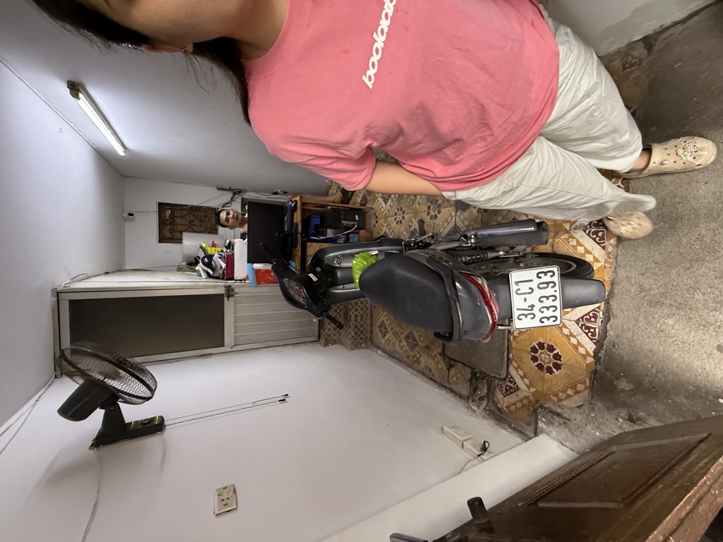 Bán nhà Lãng Yên - diện tích 36,6m2 2 tầng - ô tô tránh - giá 9 tỷ