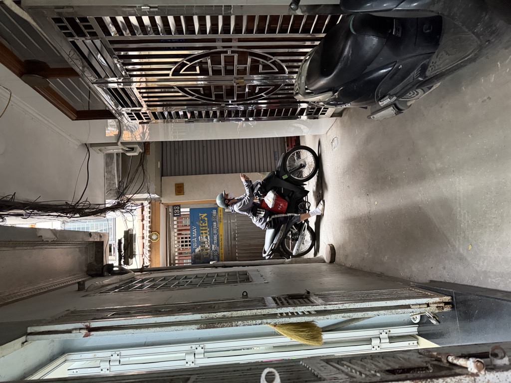 Bán nhà Khâm Thiên - diện tích 59m2 5 tầng - Sổ đỏ chính chủ, có thể bán 1/2 - giá 12,56 tỷ