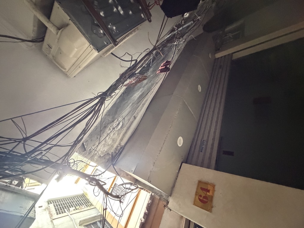 Bán nhà Khâm Thiên - diện tích 59m2 5 tầng - Sổ đỏ chính chủ, có thể bán 1/2 - giá 12,56 tỷ