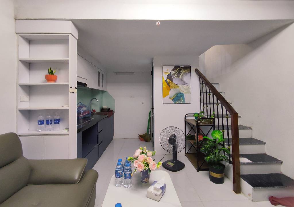 Bán nhà Minh Khai - diện tích 18m2 5 tầng - Nhà ở luôn, full nội thất - giá 5,3 tỷ