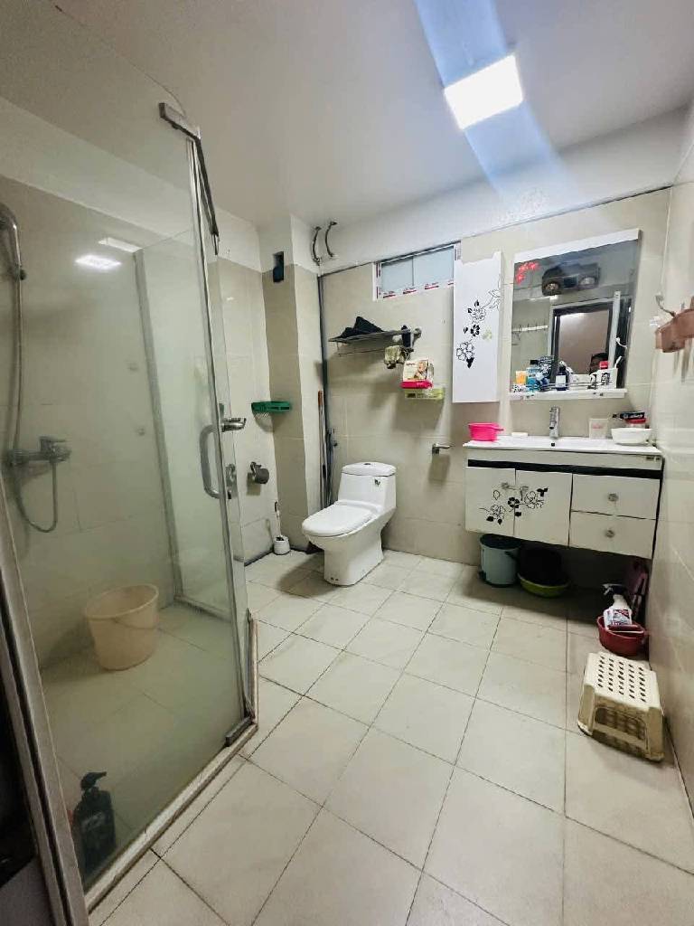 Bán nhà Tôn Thất Tùng - diện tích 57m2 3 tầng - Mặt ngõ thông - giá 13,7 tỷ