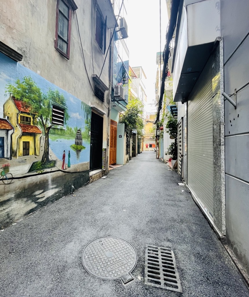 Bán nhà Nguyễn Ngọc Nại - diện tích 67m2 3 tầng - ngõ ô tô thông - giá 17,6 tỷ