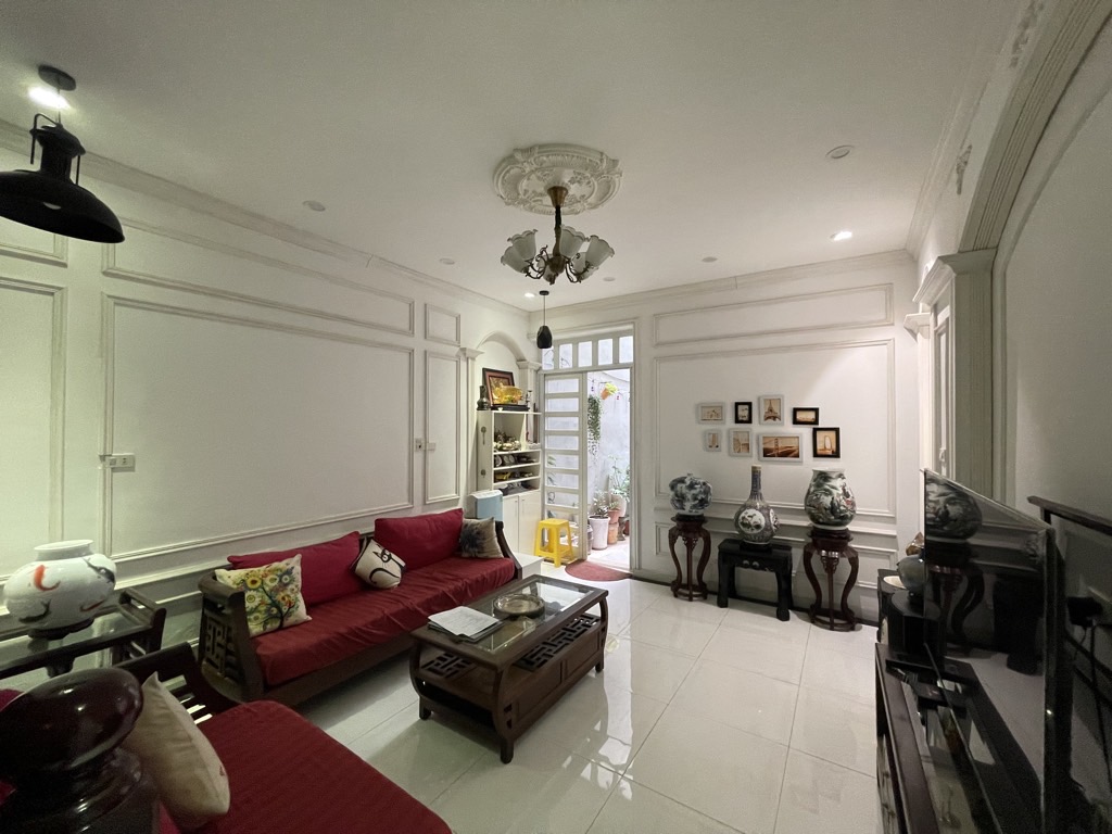 Bán nhà Thái Hà - diện tích 60m2 4 tầng - Ô tô đỗ cổng - giá 16 tỷ