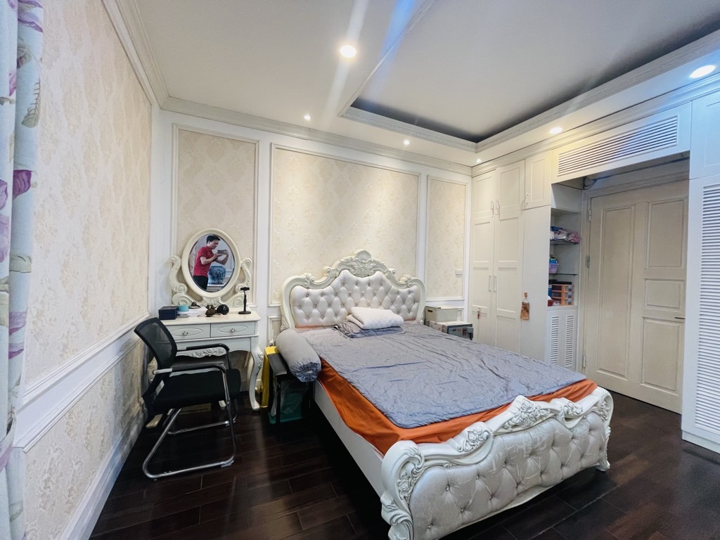 Bán nhà Thái Hà - diện tích 60m2 4 tầng - Ô tô đỗ cổng - giá 16 tỷ