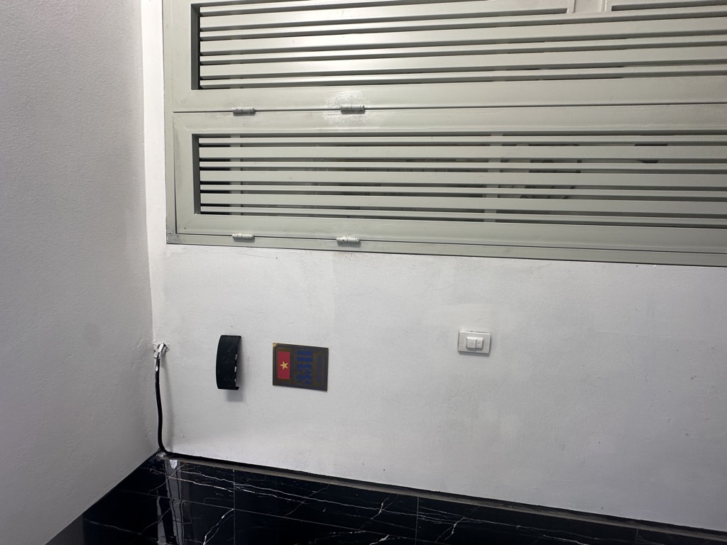 Bán nhà Đê Tô Hoàng - diện tích 15m2 4 tầng - Nhà mới kính koong, vị trí siêu đẹp - giá 5,9 tỷ