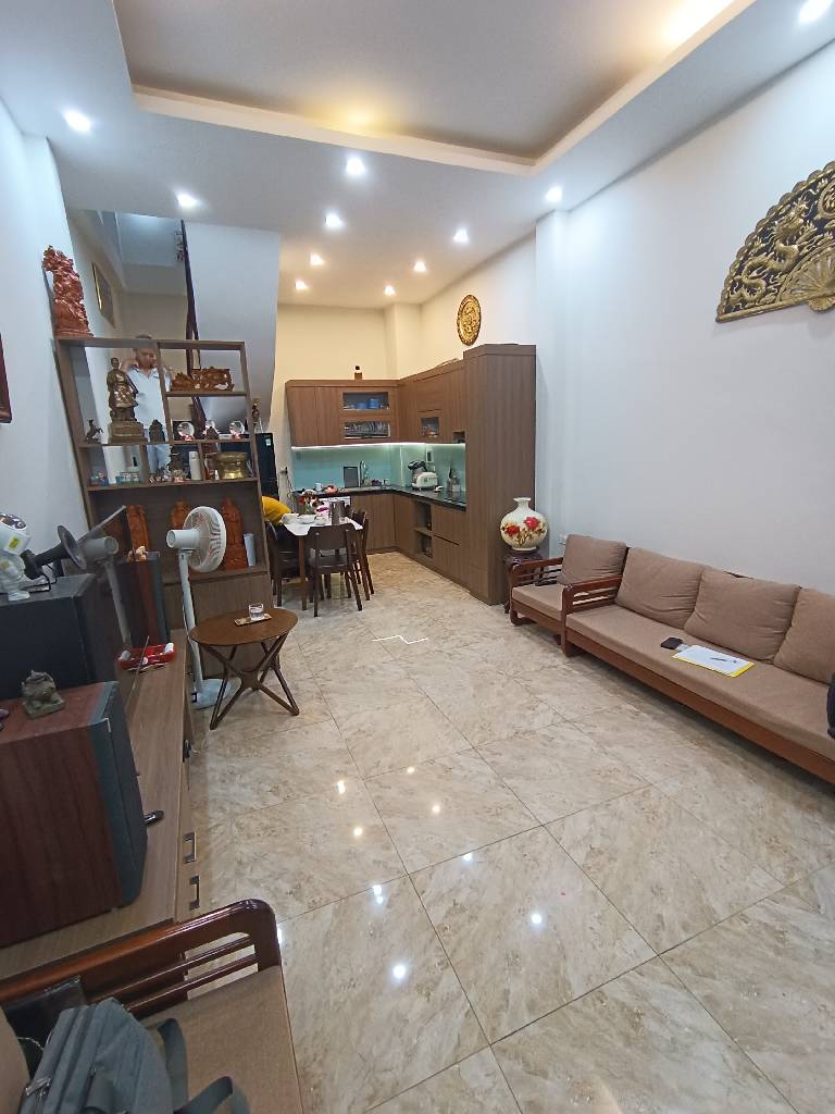 Bán nhà Thái Hà - diện tích 35m2 4 tầng - Ô TÔ ĐỖ - giá 15,3 tỷ