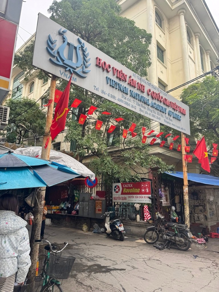 Bán nhà Hào Nam - diện tích 45m2 1 tầng - ô tô vào chân cầu thang - giá 3,05 tỷ