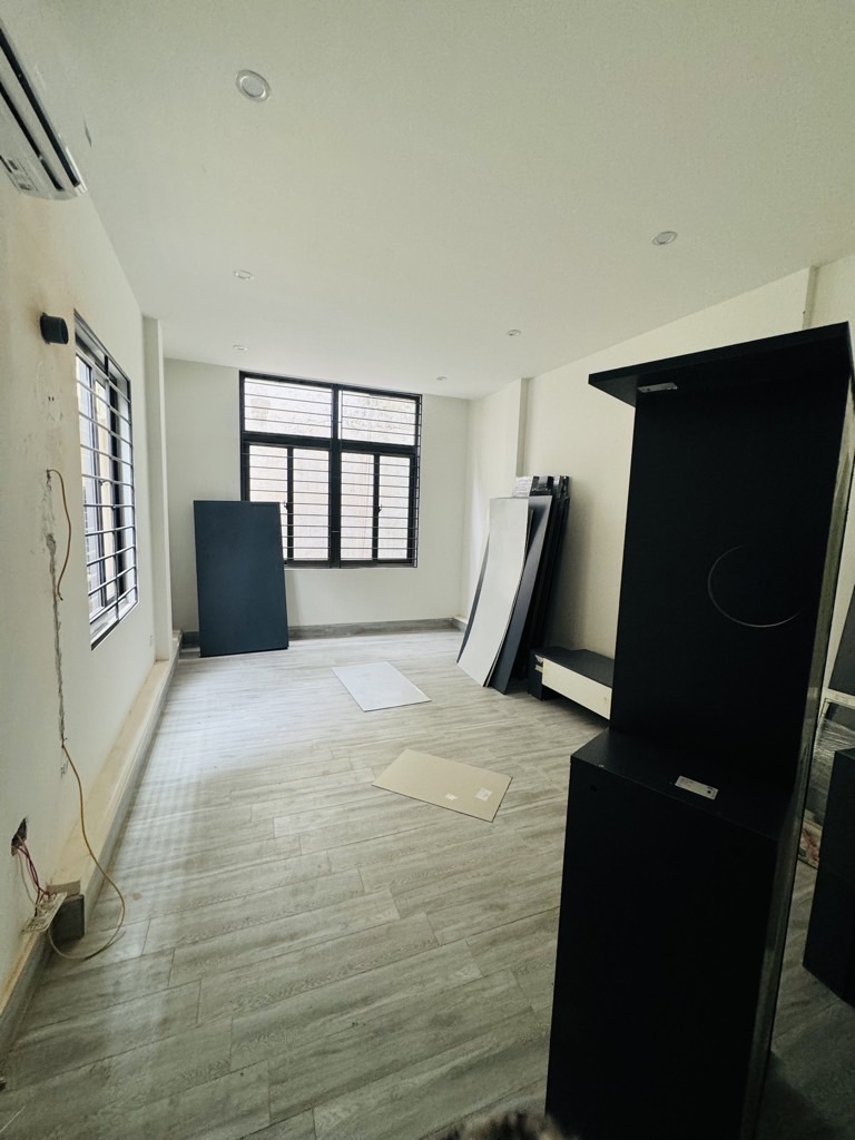 Bán nhà ngõ Linh Quang - diện tích 35,2m2 7 tầng - Nhà lô góc 2 mặt thoáng - giá 11,8 tỷ