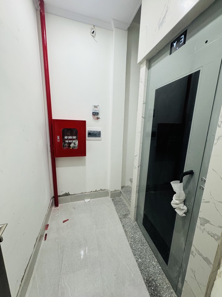 Bán nhà ngõ Linh Quang - diện tích 35,2m2 7 tầng - Nhà lô góc 2 mặt thoáng - giá 11,8 tỷ