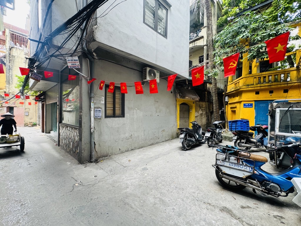 Bán nhà ngõ Linh Quang - diện tích 35,2m2 7 tầng - Nhà lô góc 2 mặt thoáng - giá 11,8 tỷ