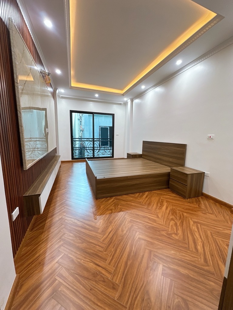 Bán nhà Định Công Thượng - diện tích 34m2 6 tầng - Ô tô đỗ cửa - giá 10 tỷ