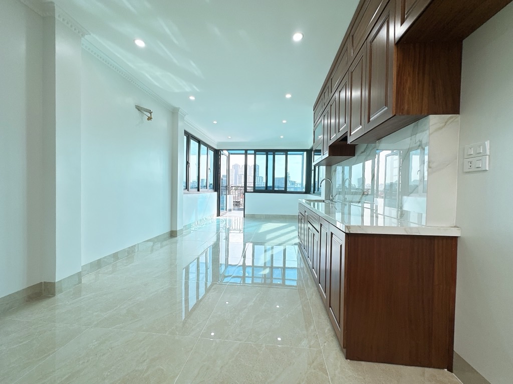 Bán nhà Định Công Thượng - diện tích 34m2 6 tầng - Ô tô đỗ cửa - giá 10 tỷ