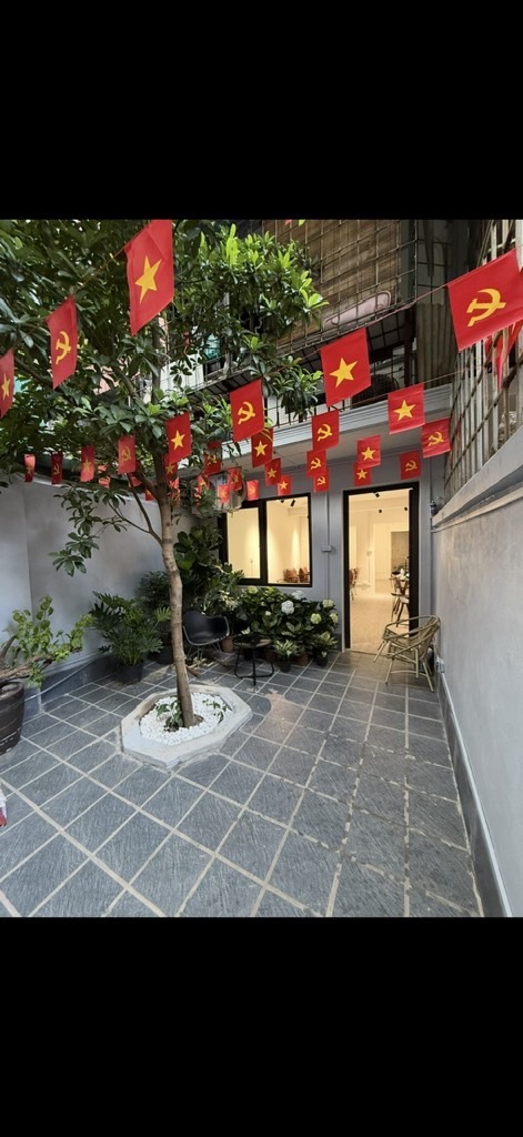 Bán nhà Khuất Duy Tiến - diện tích 120m2 1 tầng - NGÕ THÔNG- KINH DOANH VÔ ĐỐI - giá 8,2 tỷ