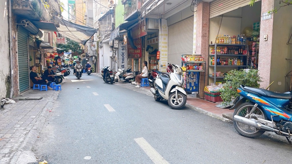 Bán nhà Đê La Thành - diện tích 75m2 1 tầng - Mặt phố kinh doanh sầm uất - giá 23,8 tỷ