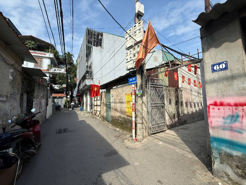 Bán nhà Vĩnh Hưng - diện tích 125.6m2 2 tầng - Ngõ ba gác - giá 11 tỷ