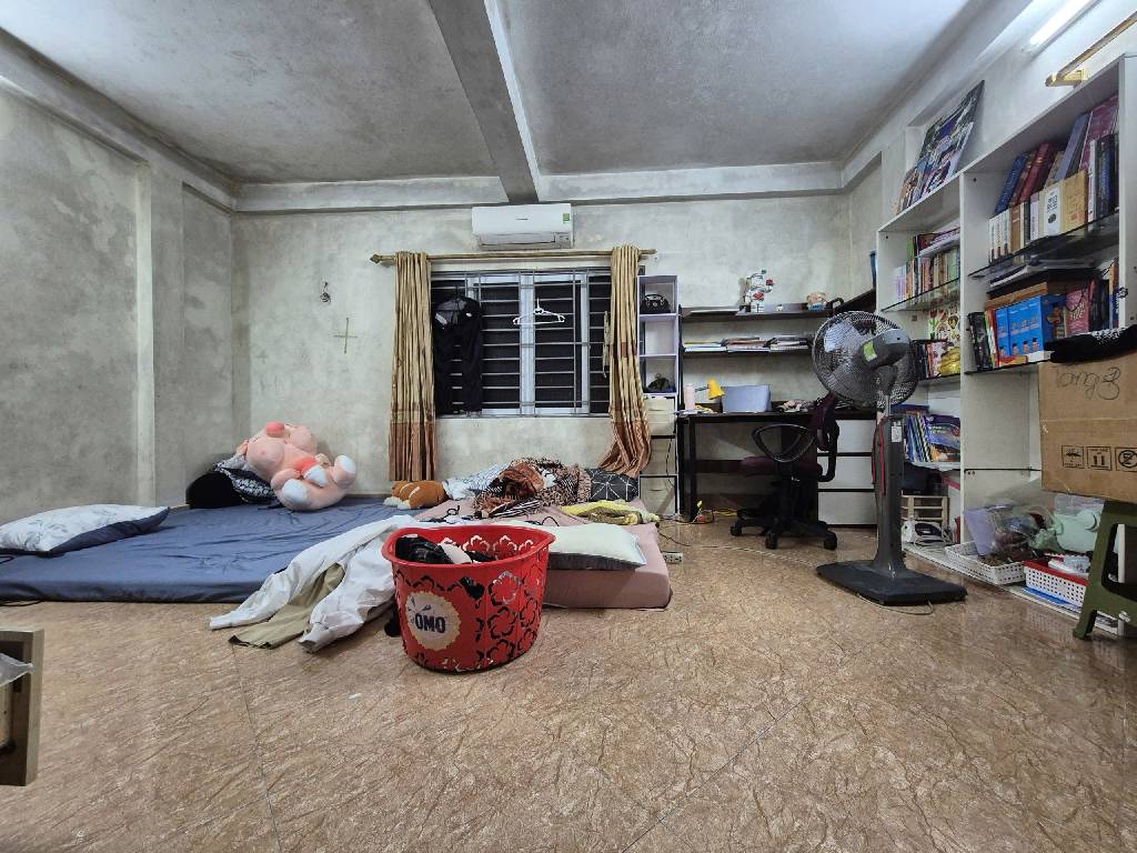 Bán nhà Bùi Xương Trạch - diện tích 31m2 4 tầng - Lô góc, ô tô đỗ cửa - giá 3,4 tỷ