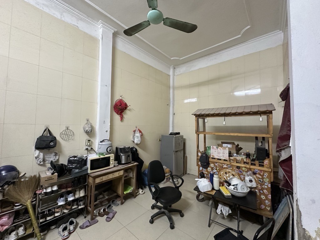 Bán nhà Chính Kinh - diện tích 45.2m2 3 tầng - gần ô tô - giá 8,9 tỷ