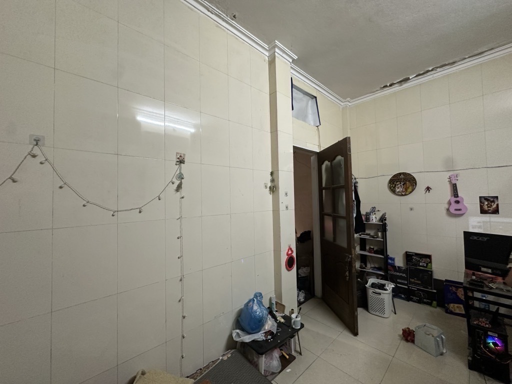 Bán nhà Chính Kinh - diện tích 45.2m2 3 tầng - gần ô tô - giá 8,9 tỷ