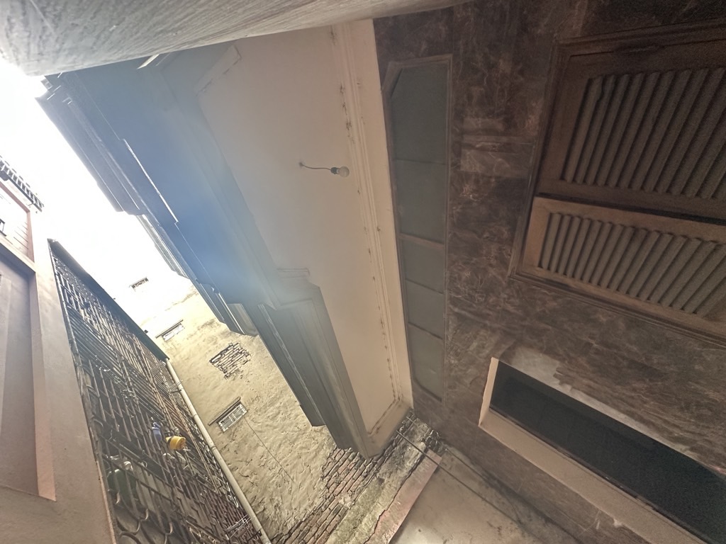 Bán nhà Chính Kinh - diện tích 45.2m2 3 tầng - gần ô tô - giá 8,9 tỷ