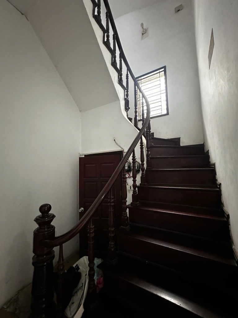 Bán nhà Láng - diện tích 125m2 3 tầng - Nhà 3 tầng đang làm căn hộ cho thuê - giá 22 tỷ