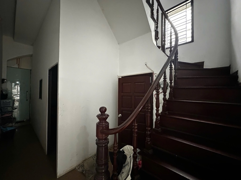 Bán nhà Láng - diện tích 125m2 3 tầng - Nhà 3 tầng đang làm căn hộ cho thuê - giá 22 tỷ