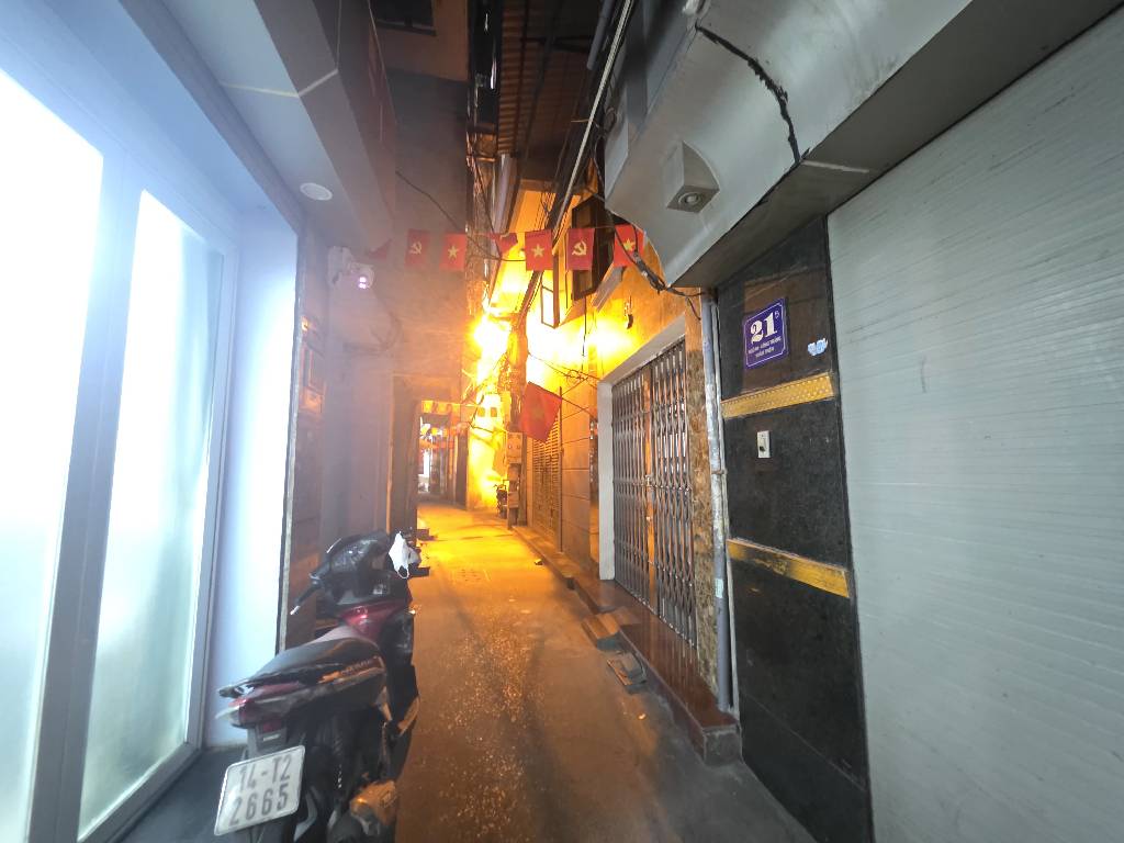 Bán nhà Ngõ chợ Khâm Thiên - diện tích 45,8m2 4 tầng - Mặt tiền rộng - giá 11,8 tỷ