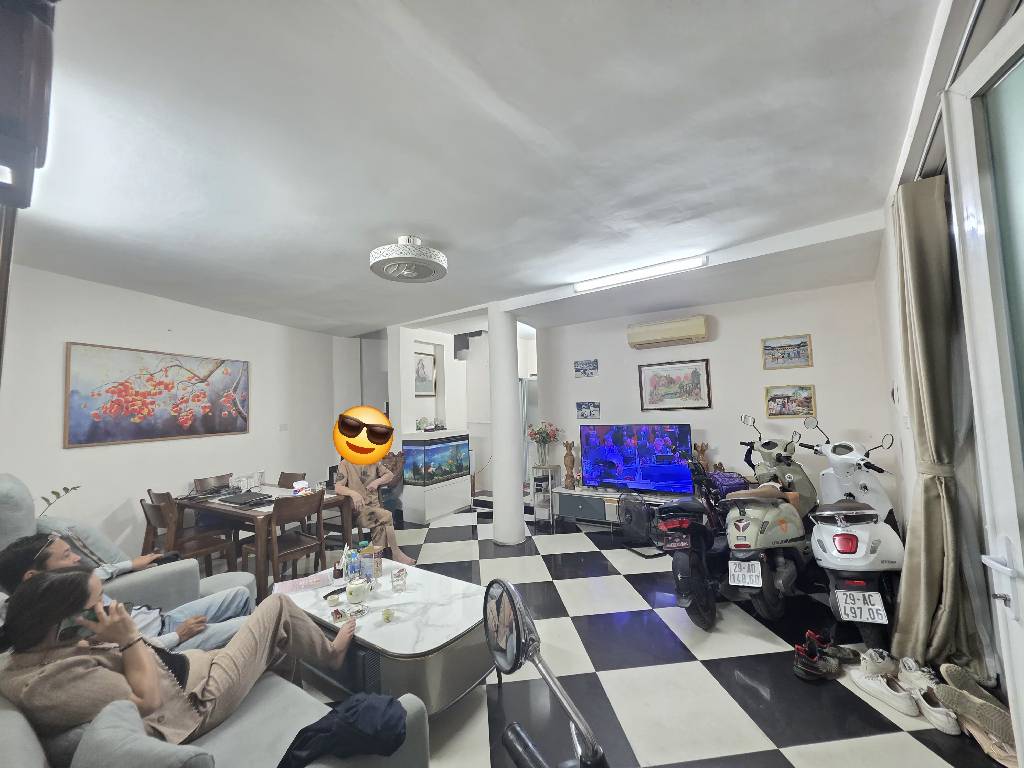 Bán nhà Ngõ chợ Khâm Thiên - diện tích 45,8m2 4 tầng - Mặt tiền rộng - giá 11,8 tỷ