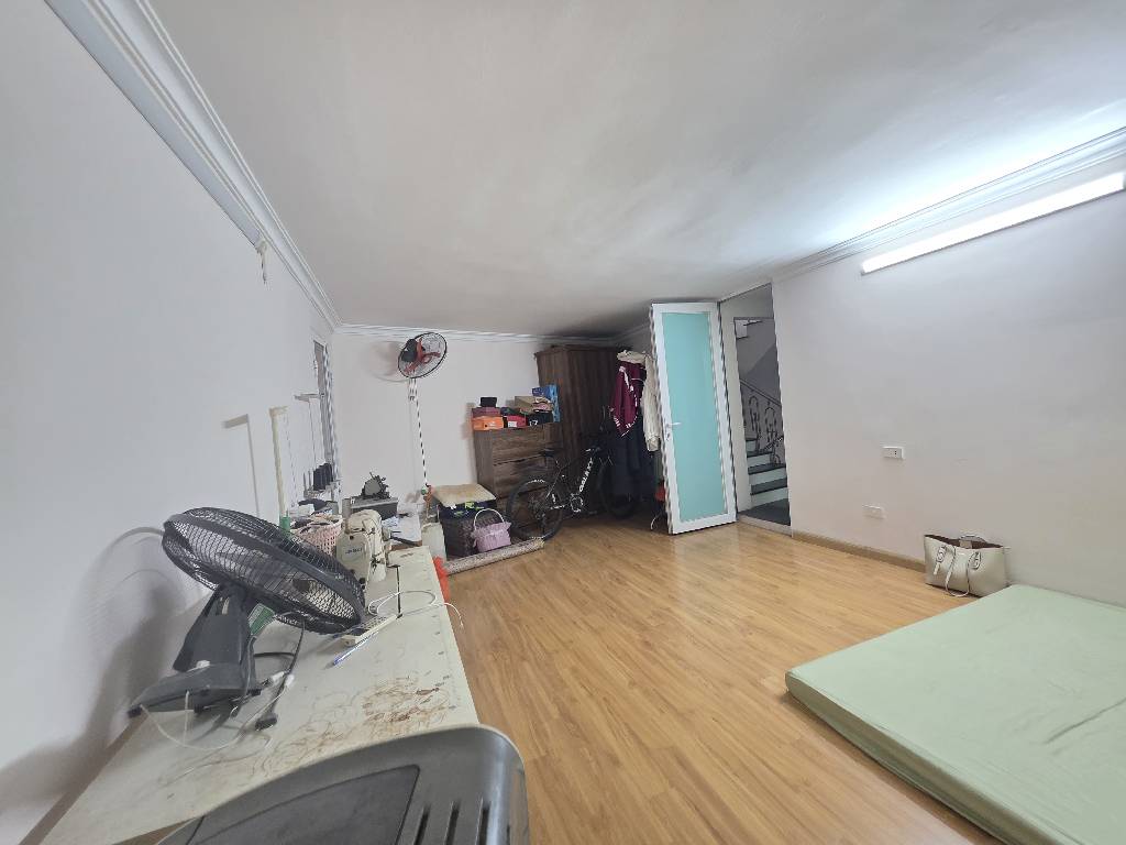 Bán nhà Ngõ chợ Khâm Thiên - diện tích 45,8m2 4 tầng - Mặt tiền rộng - giá 11,8 tỷ