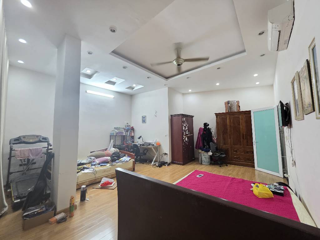 Bán nhà Ngõ chợ Khâm Thiên - diện tích 45,8m2 4 tầng - Mặt tiền rộng - giá 11,8 tỷ