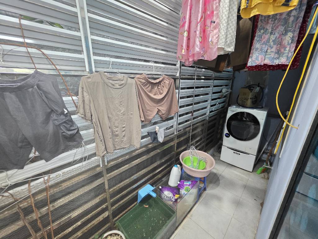 Bán nhà Ngõ chợ Khâm Thiên - diện tích 45,8m2 4 tầng - Mặt tiền rộng - giá 11,8 tỷ