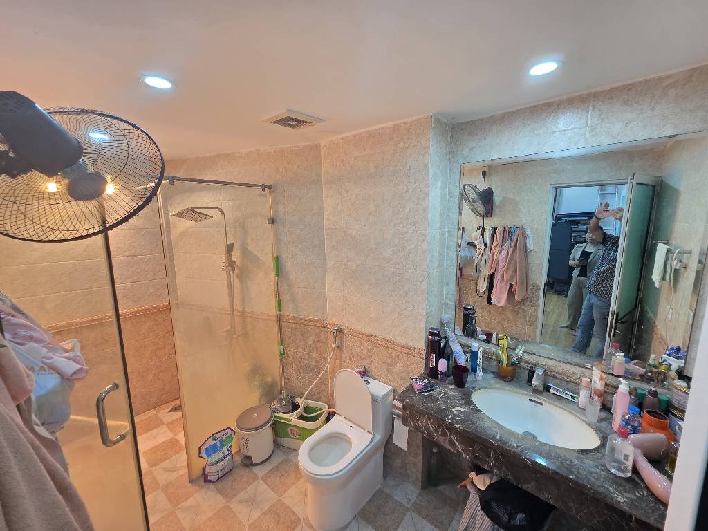 Bán nhà Ngõ chợ Khâm Thiên - diện tích 45,8m2 4 tầng - Mặt tiền rộng - giá 11,8 tỷ