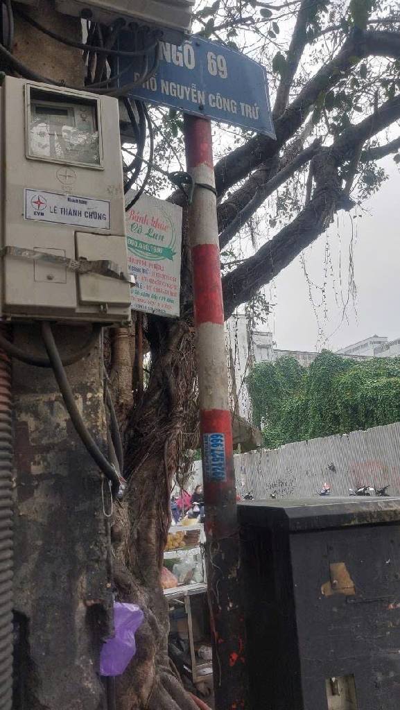 Bán nhà Nguyễn Công Trứ - diện tích 20m2 2 tầng - Lô góc 3 mặt thoáng - giá 4,2 tỷ