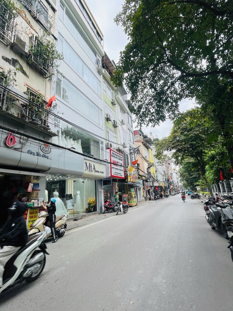 Bán nhà Đặng Tiến Đông - diện tích 26.7m2 5 tầng - Ô TÔ TRÁNH - giá 20 tỷ